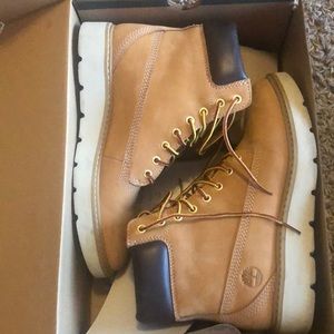 Gently used Timberland boots - Women’s size 7
